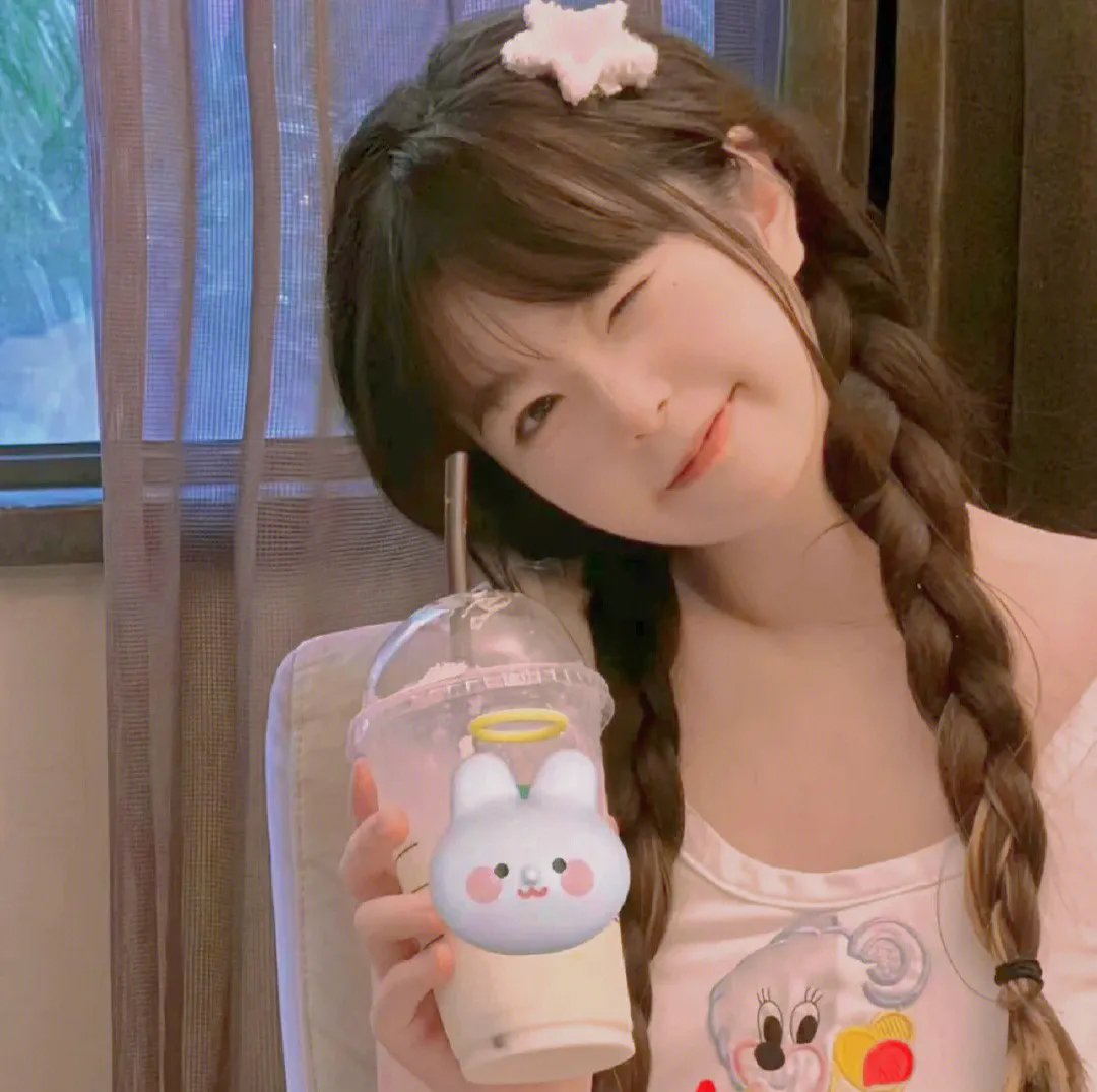 钢铁少女团